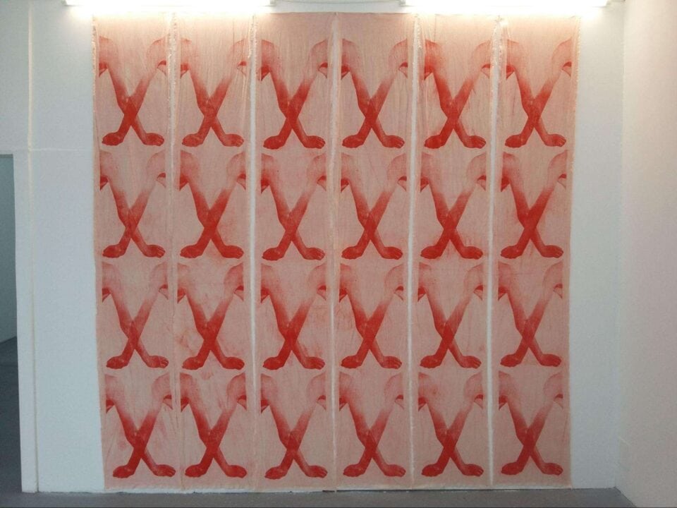 Sans titre 2017 300x300 cm 6 panneaux serigraphies Piece uniique Vue dexposition 2Angles Flers 4